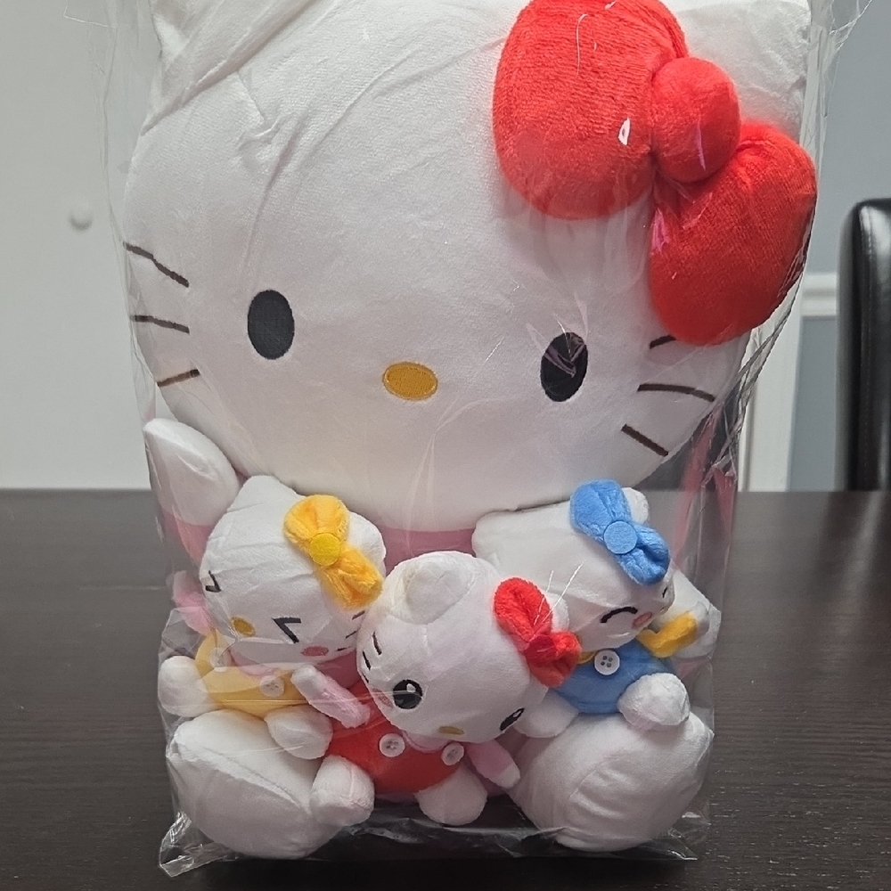 Hello Kitty Stuffed Animal Set - White, Red, Yellow, Blue